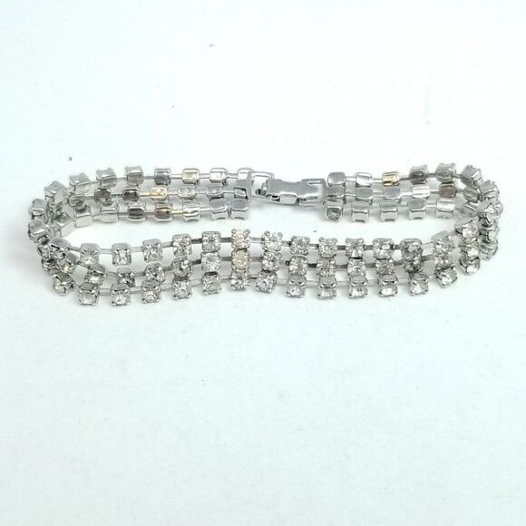 Vintage Sparkly Rhinestone Silver Tone Three Row Bangle Bracelet, 50s 60s Style - Picture 5 of 5